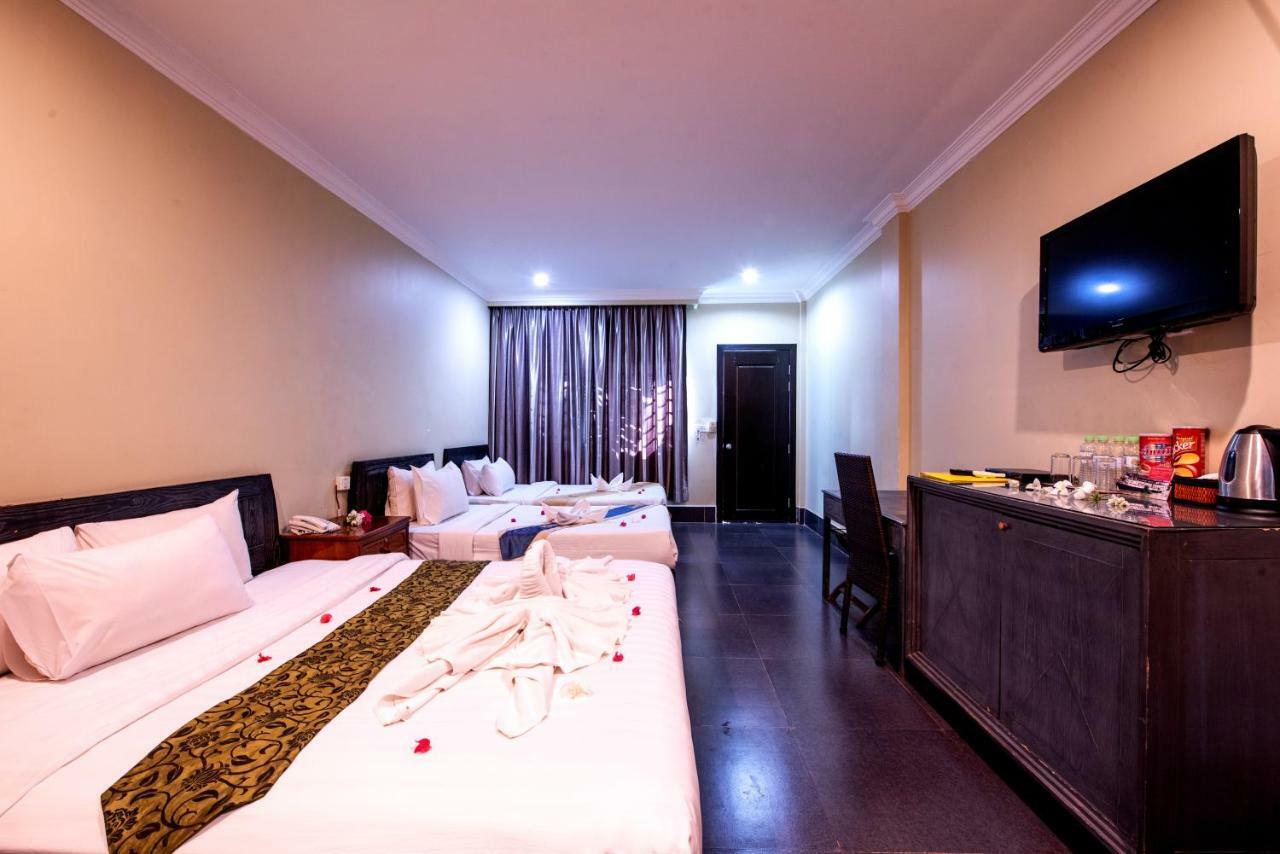 Central Night Hotel Siem Reap Exterior foto